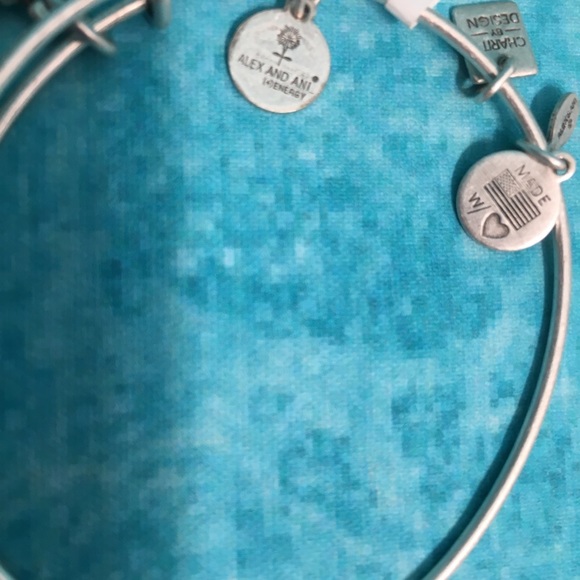 Alex and Ani Silver Lamp of Light Bangle - Picture 6 of 8